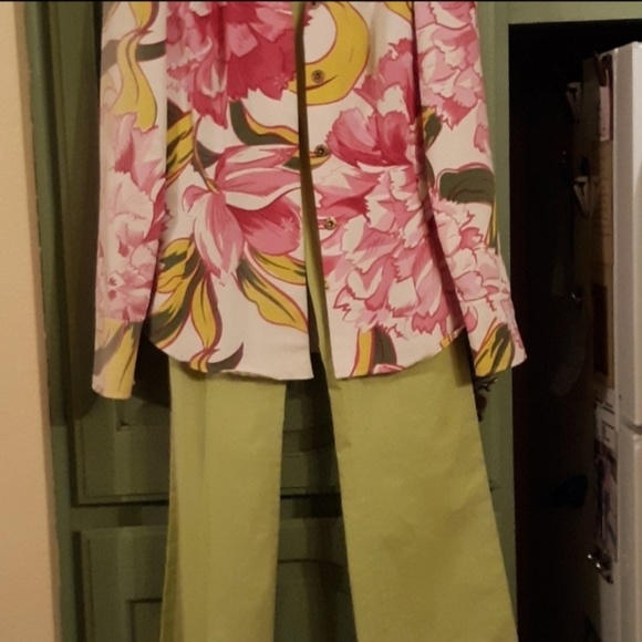 D&G Dolce & Gabbana 2 Piece Pant Suit. - Picture 1 of 8
